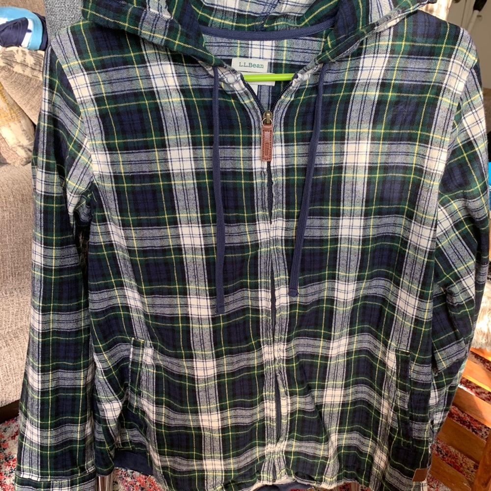 Women’s LL Bean Medium Flannel Hooded Jacket